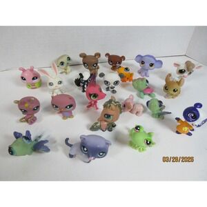 Littlest Pet Shop LPS Figure Lot of 21 Panda Bunny Elephant Turtle Frog Skunk